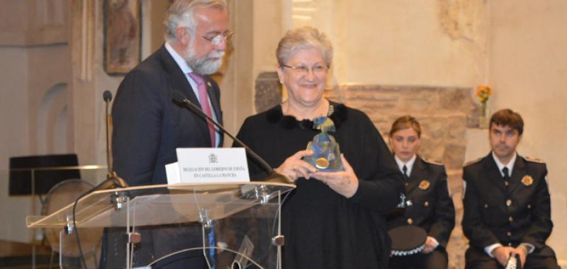 Premio «Menina» por nuestra labor en defensa de la mujer